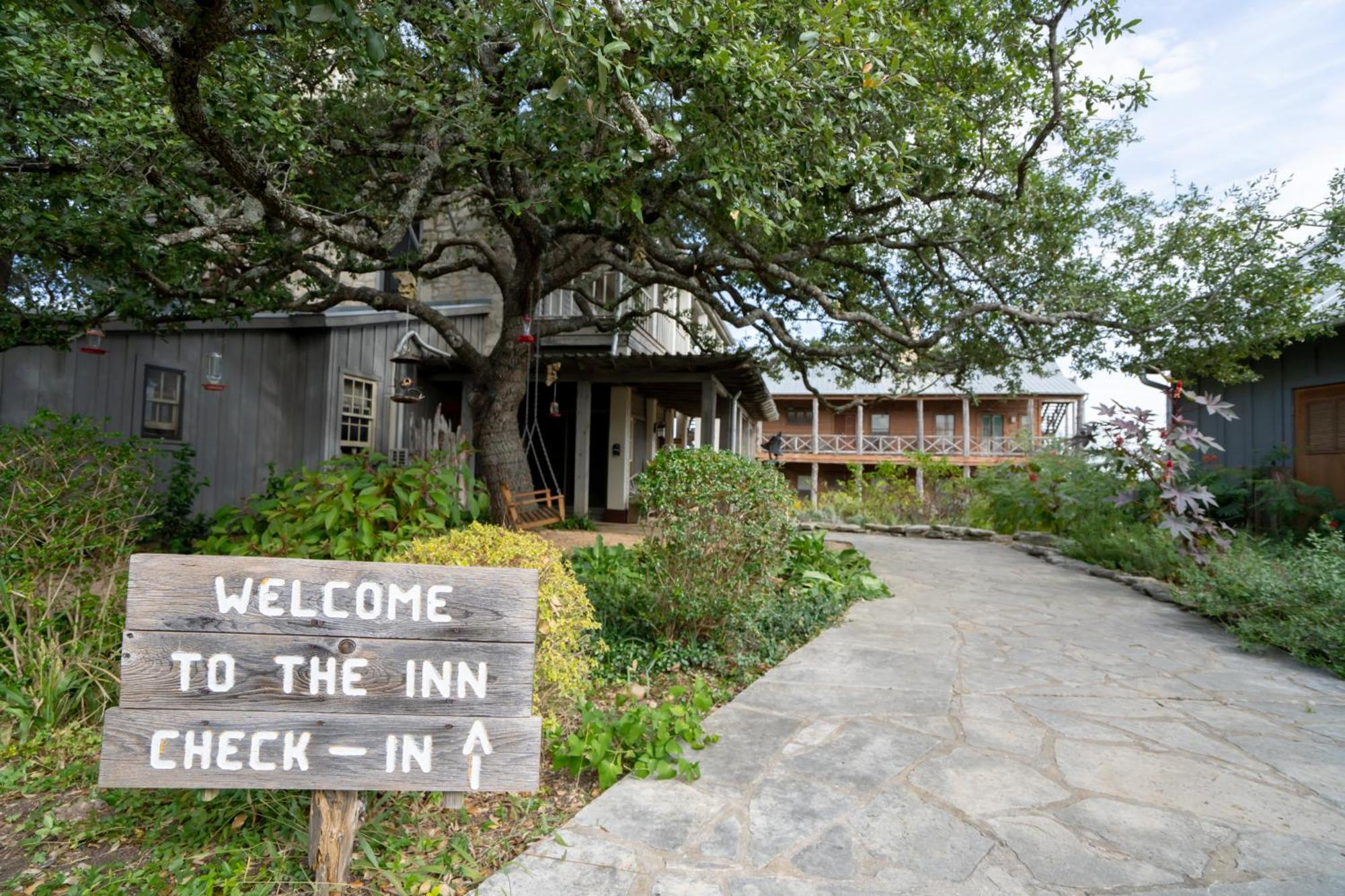 Sage Hill Inn & Spa Kyle Exterior photo