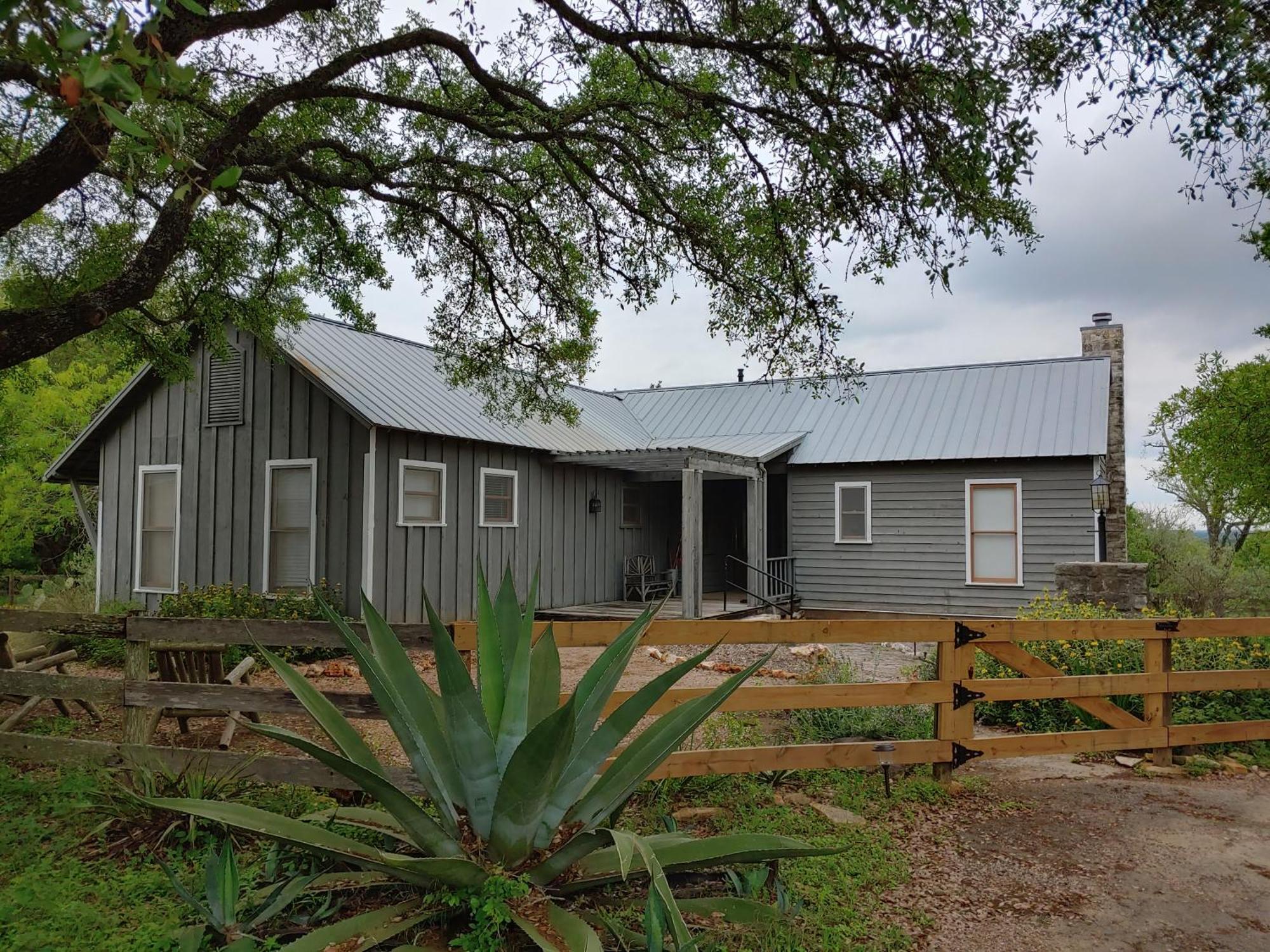 Sage Hill Inn & Spa Kyle Exterior photo